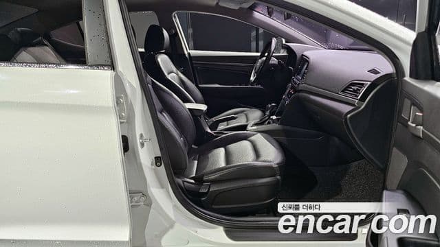 Hyundai Avante AD Modern, 2016 11