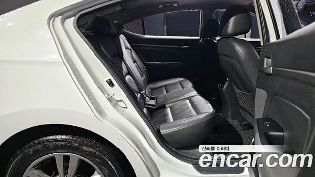 Hyundai Avante AD Modern, 2016 12