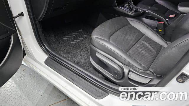 Hyundai Avante AD Modern, 2016 15