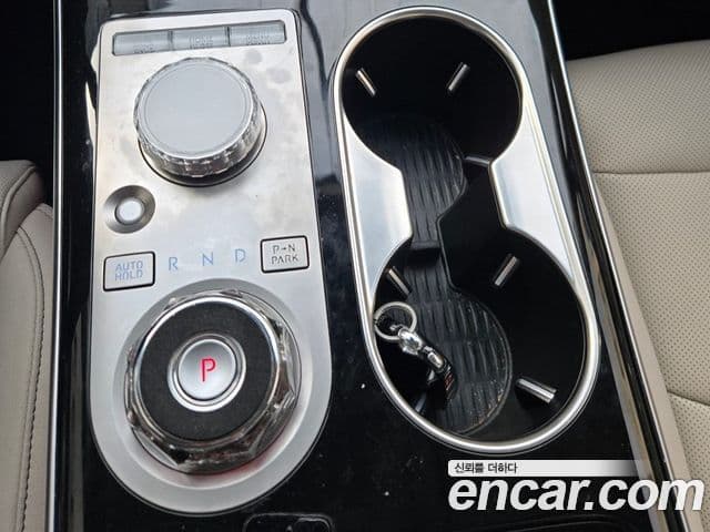 Genesis GV70, 2025 9