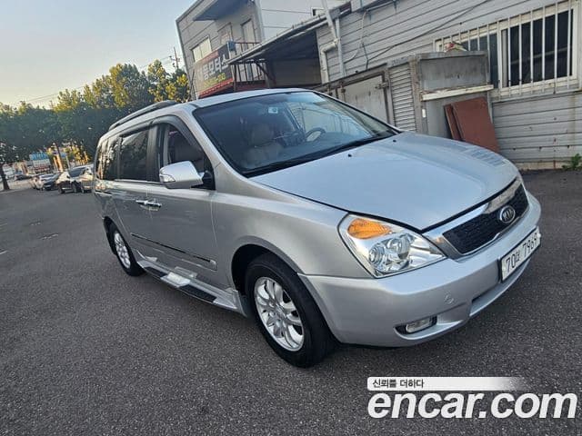 Kia Carnival R люксовая версия, 2012 2