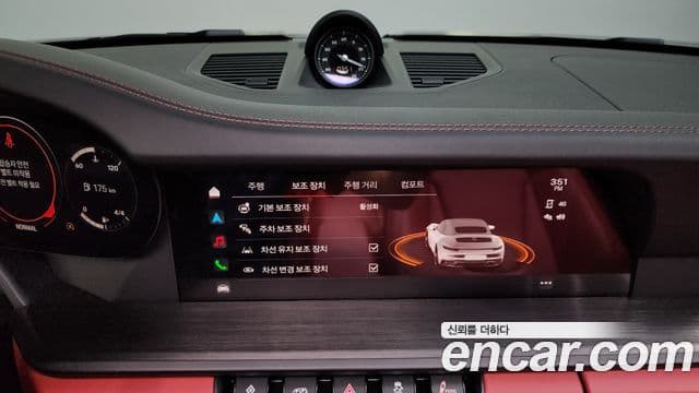 Porsche 911 (992) Carrera 4 GTS кабриолет, 2024 16