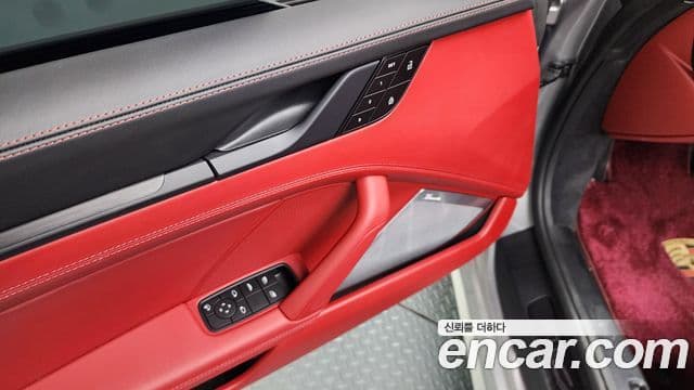 Porsche 911 (992) Carrera 4 GTS кабриолет, 2024 17