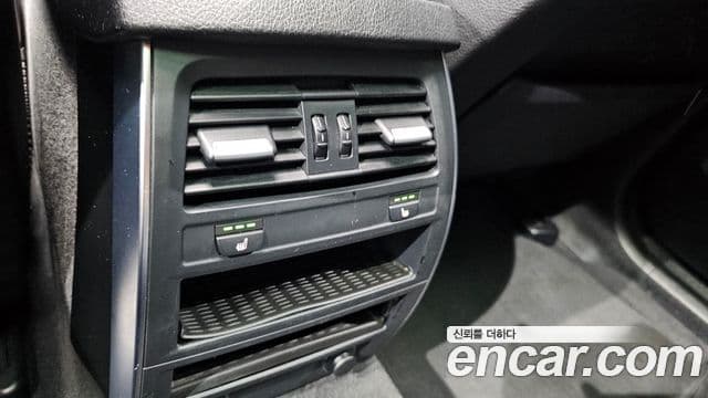 BMW 5시리즈 GT (F07), 2011 18