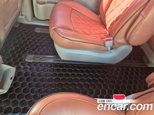 Kia All New Carnival Prestige, 2015 15