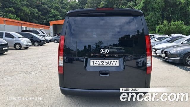 Hyundai Staria Modern, 2025 4