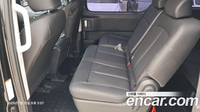 Hyundai Staria Modern, 2025 13
