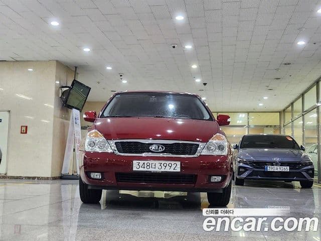 Kia Carnival R Premium, 2012 2