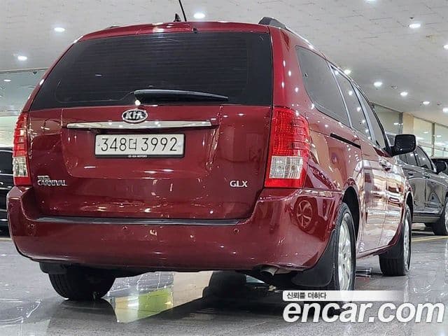 Kia Carnival R Premium, 2012 4