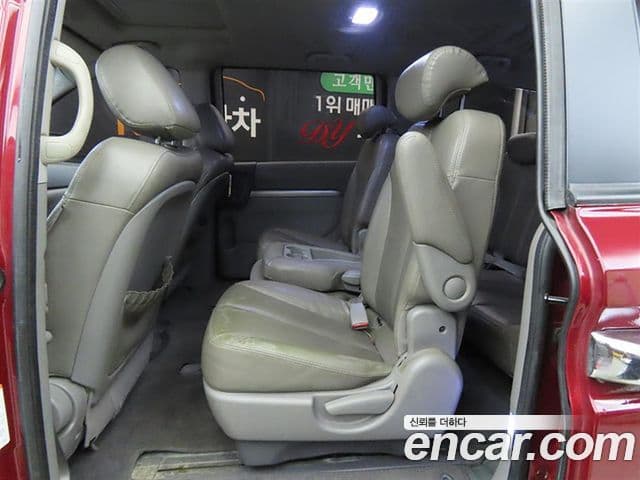 Kia Carnival R Premium, 2012 6