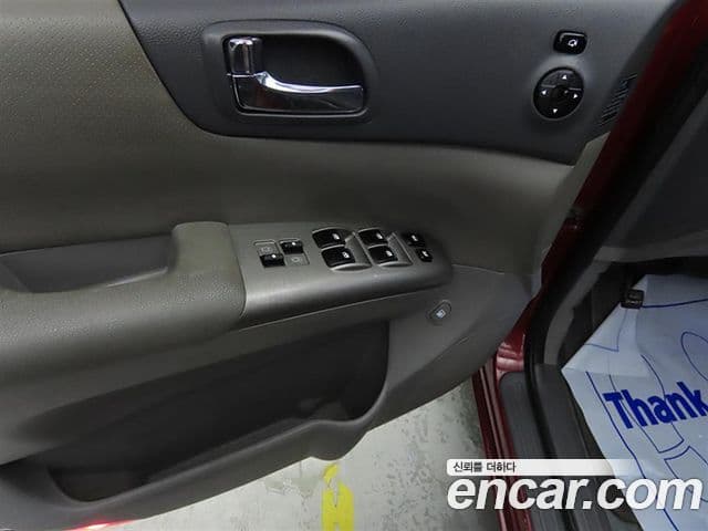 Kia Carnival R Premium, 2012 13