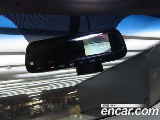 Kia Carnival R Premium, 2012 15