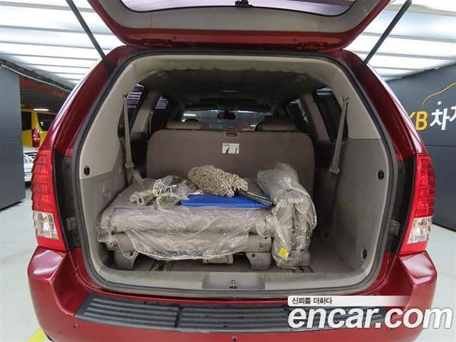 Kia Carnival R Premium, 2012 18