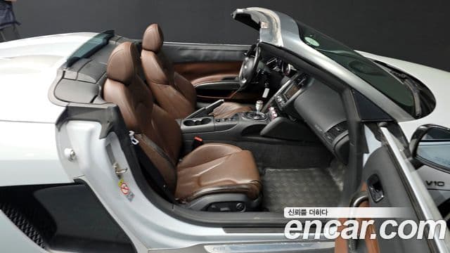 Audi R8 5.2 V10 Spyder, 2011 11