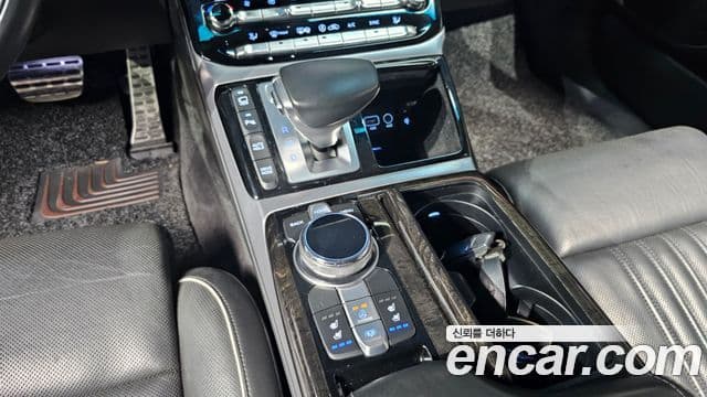 Genesis EQ900 Prestige, 2016 9