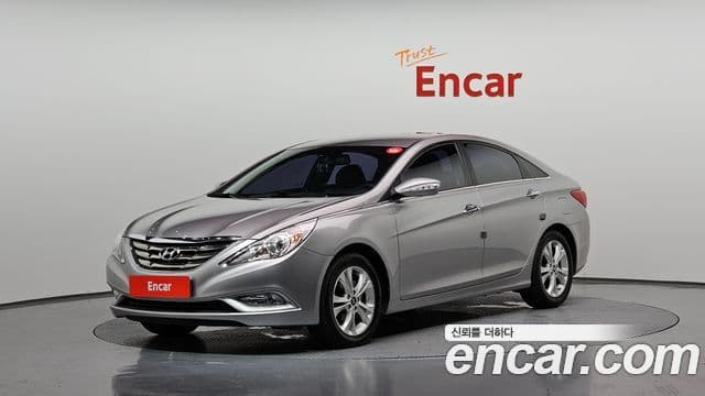 Hyundai YF Sonata Premier, 2011 1