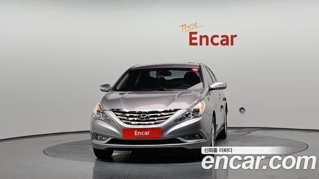 Hyundai YF Sonata Premier, 2011 3