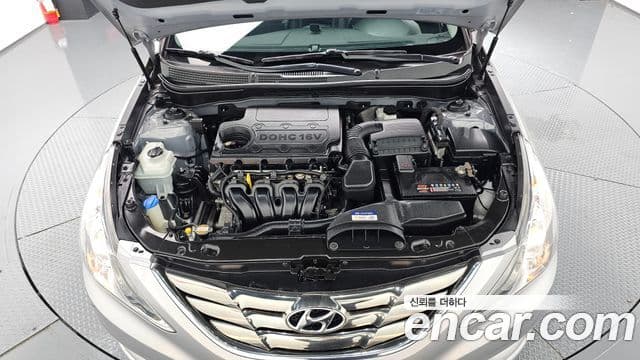 Hyundai YF Sonata Premier, 2011 6