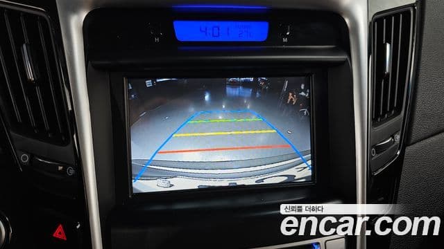 Hyundai YF Sonata Premier, 2011 15