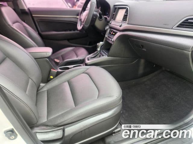 Hyundai Avante AD 1.6 GDI Value Plus, 2018 9