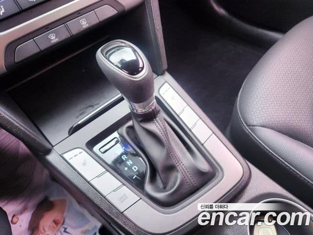 Hyundai Avante AD 1.6 GDI Value Plus, 2018 17