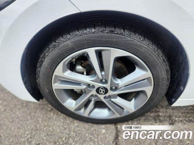 Hyundai Avante AD 1.6 GDI Value Plus, 2018 20