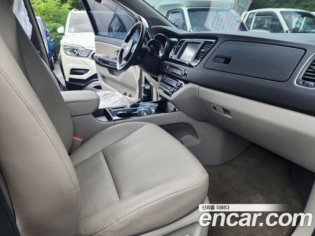 Kia The / новый New Carnival Prestige, 2019 16