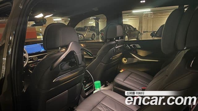 BMW X7 (G07) M60i xDrive M Sport 6인승, 2024 10