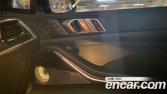 BMW X7 (G07) M60i xDrive M Sport 6인승, 2024 14