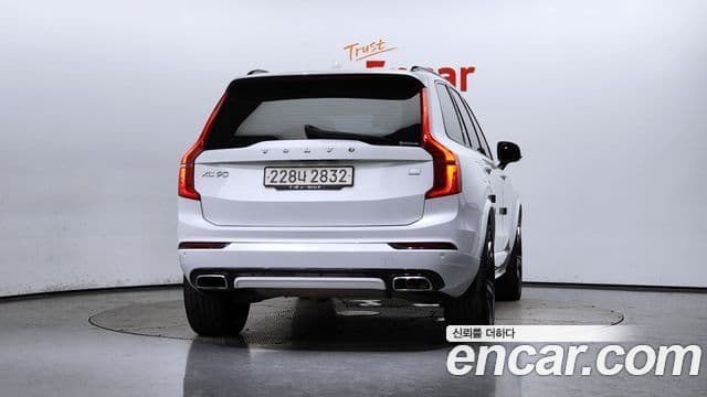 Volvo XC90 2세대 T8 R-Design гибрид, 2021 4