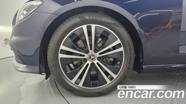 Mercedes-Benz E-класс W213 Avantgarde, 2022 все фото