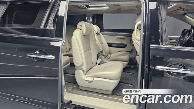 Kia All New Carnival Prestige, 2016 12