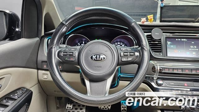 Kia All New Carnival Prestige, 2016 13