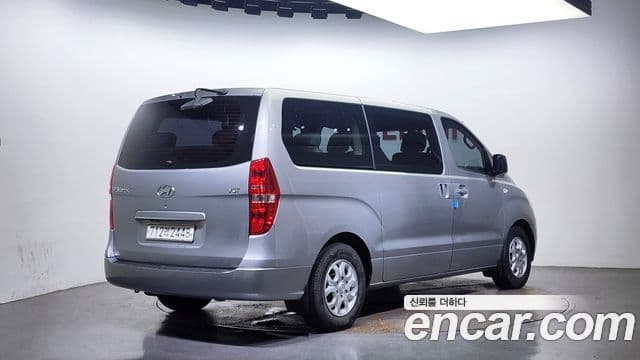 Hyundai Grand Starex CVX Deluxe, 2016 2