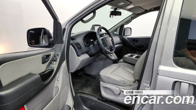 Hyundai Grand Starex CVX Deluxe, 2016 10