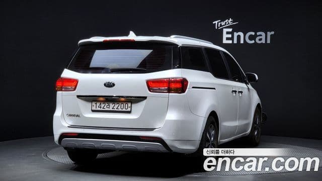 Kia All New Carnival Luxury, 2016 2