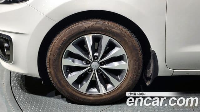Kia All New Carnival Luxury, 2016 все фото