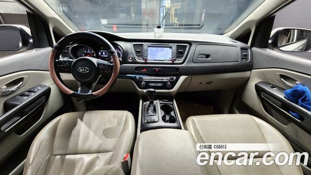 Kia All New Carnival Luxury, 2016 7