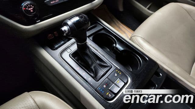 Kia All New Carnival Luxury, 2016 9