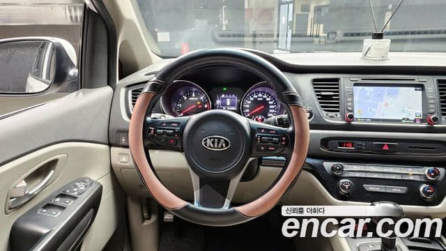 Kia All New Carnival Luxury, 2016 14