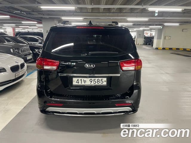 Kia All New Carnival Luxury, 2015 4