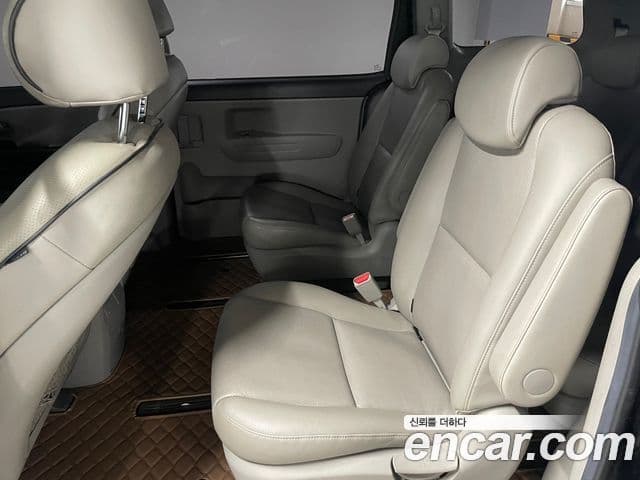 Kia All New Carnival Luxury, 2015 20