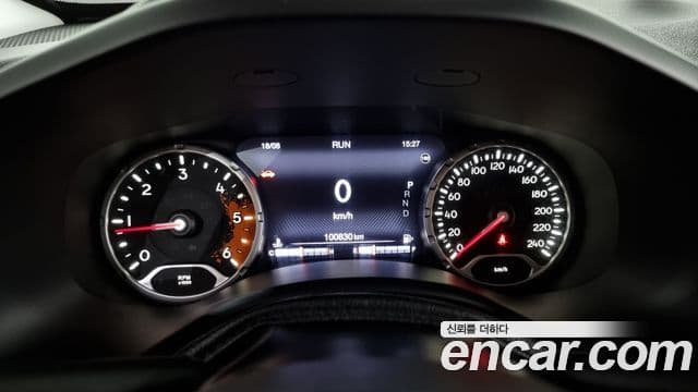 Jeep Renegade 2.0 дизель Limited AWD, 2015 8