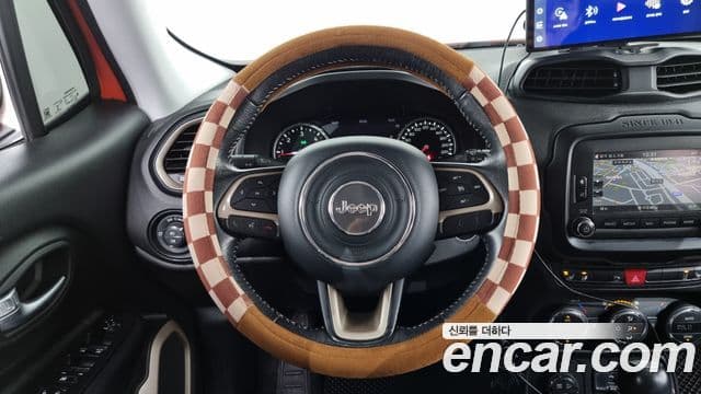 Jeep Renegade 2.0 дизель Limited AWD, 2015 13