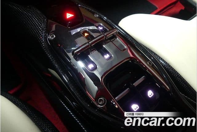 Ferrari SF90 스트라달레, 2022 7