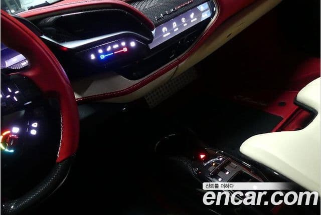 Ferrari SF90 스트라달레, 2022 12