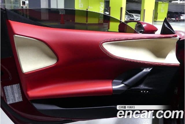 Ferrari SF90 스트라달레, 2022 13