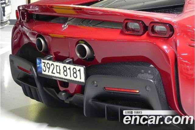 Ferrari SF90 스트라달레, 2022 17