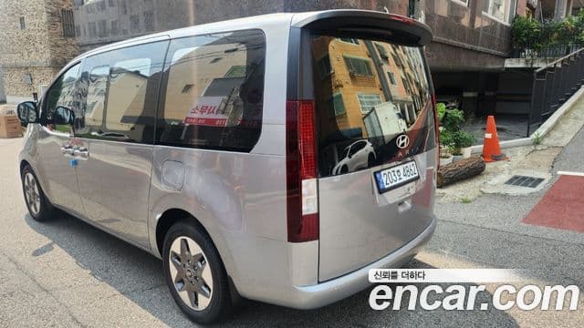 Hyundai Staria Modern, 2025 3