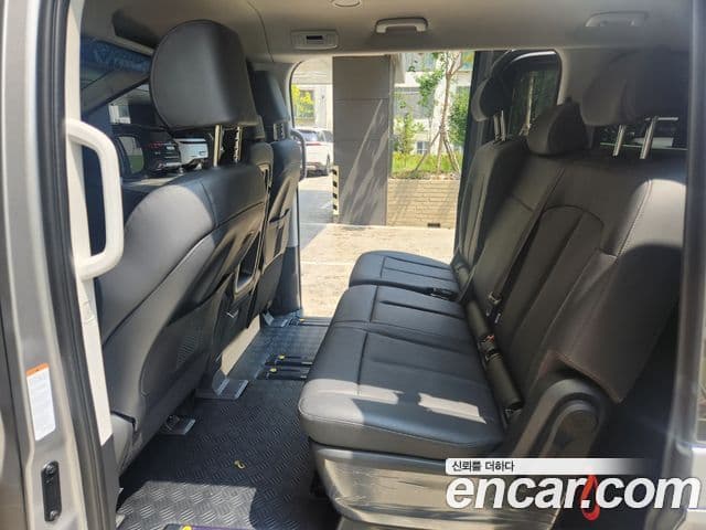 Hyundai Staria Modern, 2025 14